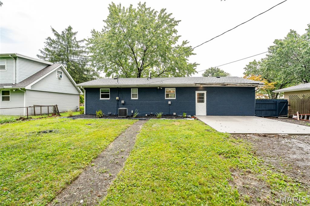 37th image of 14 Wilson Park Dr, Granite City, IL 62040 | MLS# MIS26049829