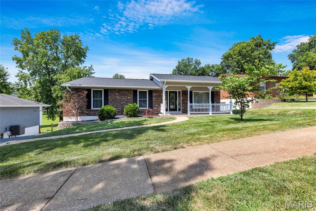 4th image of 391 Crestbury Dr, Ballwin, MO 63011 | MLS# MIS26049882