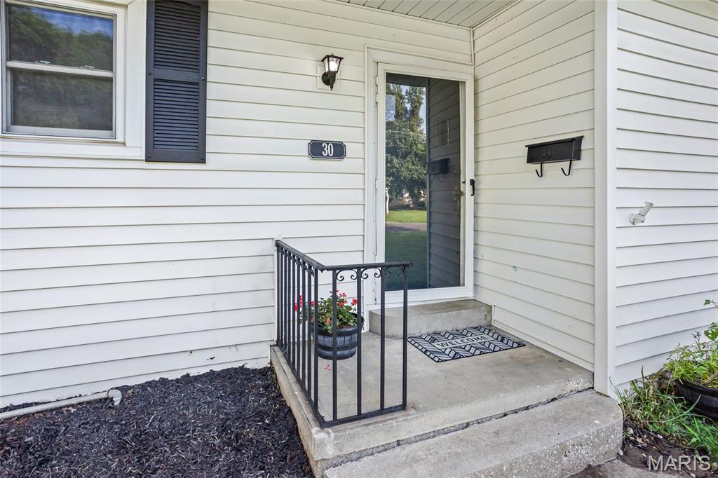 3rd image of 30 Apple Tree Ln, Belleville, IL 62221 | MLS# MIS26049900