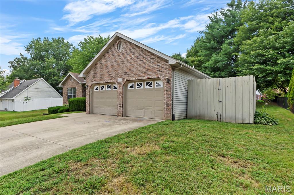 3rd image of 815 Pecan Ln, Jackson, MO 63755 | MLS# MIS26049909