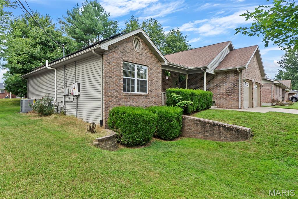 4th image of 815 Pecan Ln, Jackson, MO 63755 | MLS# MIS26049909