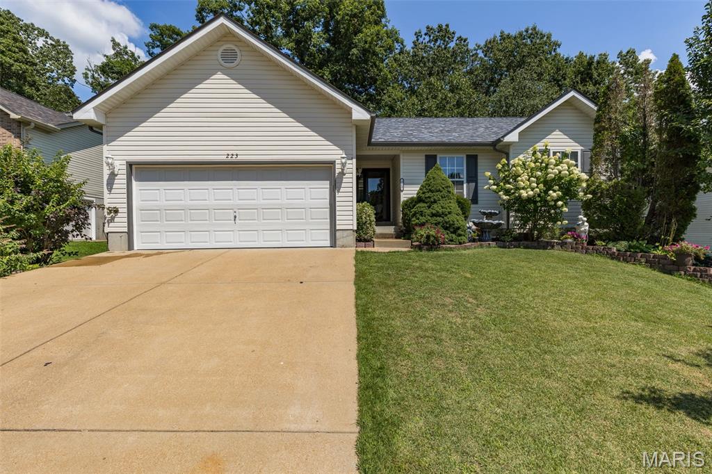 2nd image of 223 Williamsburg Dr, Crystal City, MO 63019 | MLS# MIS26049945