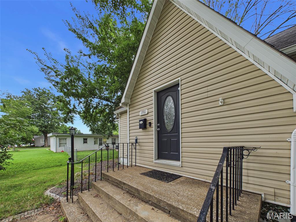 5th image of 1911 N Charles St, Belleville, IL 62221 | MLS# MIS26049954