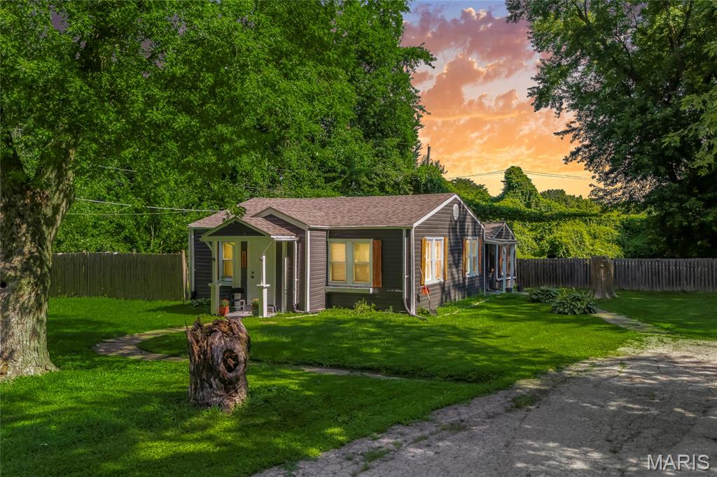1st image of 1043 Farmview Dr, Saint Louis, MO 63138 | MLS# MIS26049978