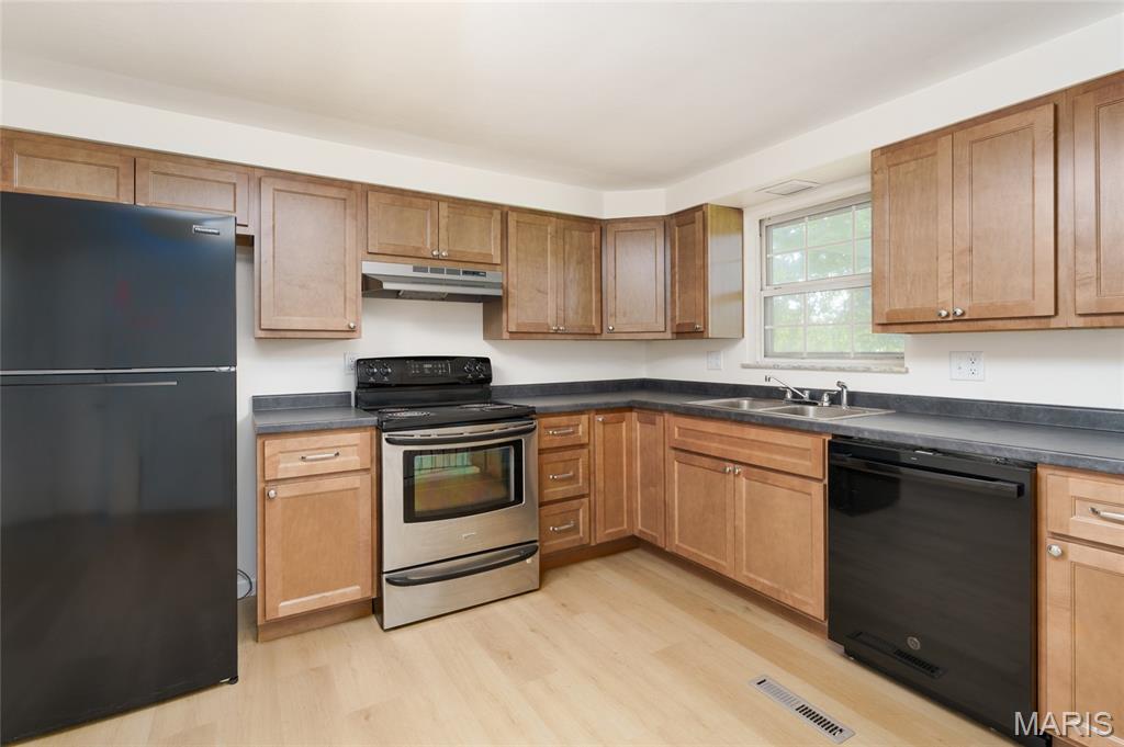 5th image of 210 Anderson Ln, Belleville, IL 62221 | MLS# MIS26049989