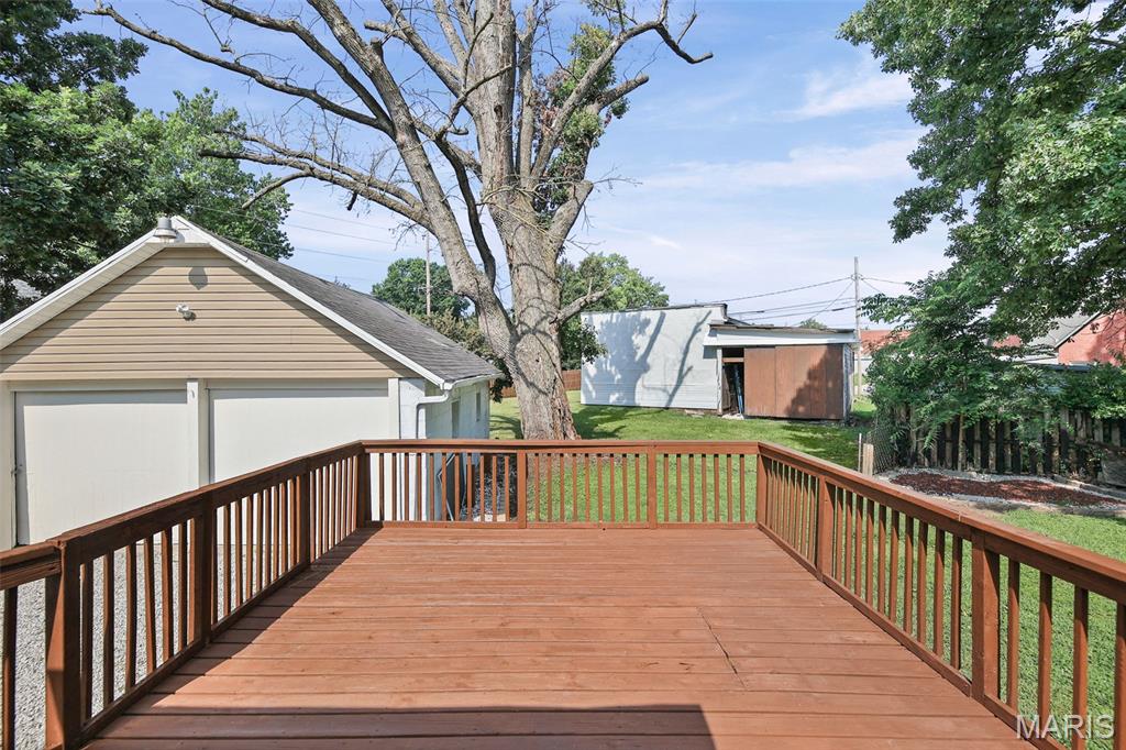 2nd image of 209 N 14th St, Belleville, IL 62220 | MLS# MIS26049990