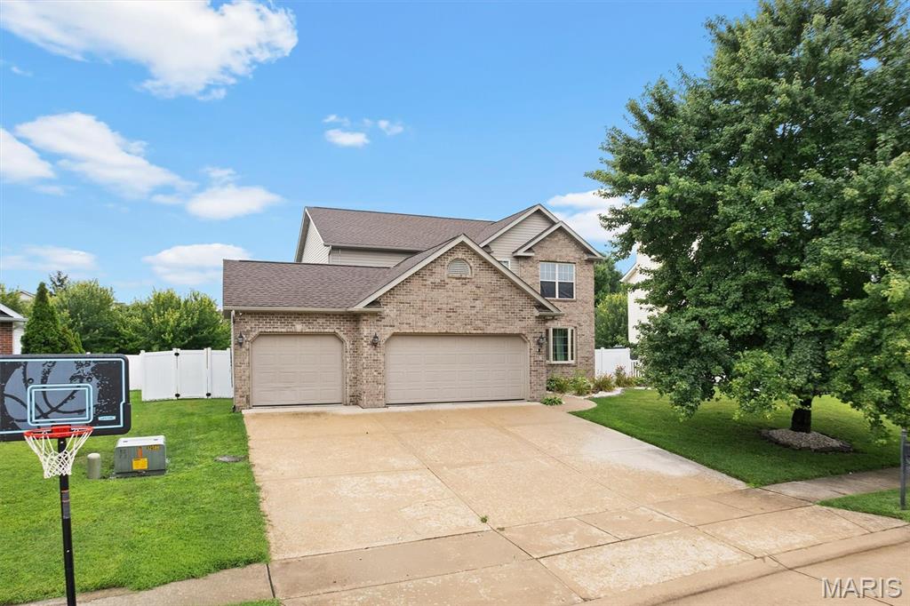 2nd image of 752 Bassett St, O Fallon, IL 62269 | MLS# MIS26050058