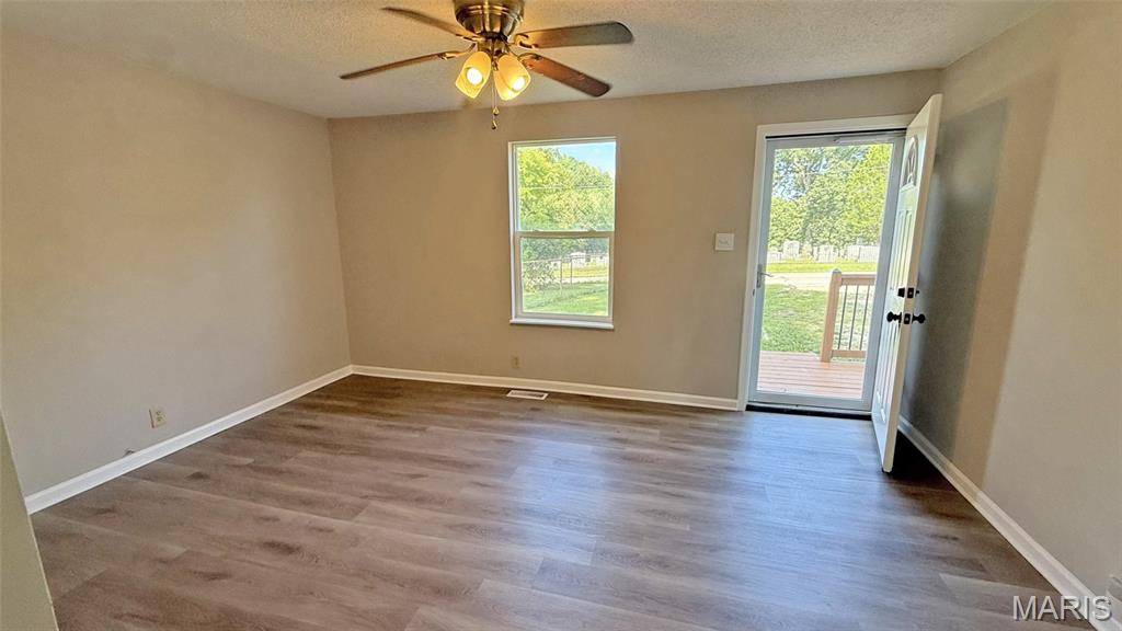 2nd image of 557 Vreeland Rd, Hillsboro, MO 63050 | MLS# MIS26050074