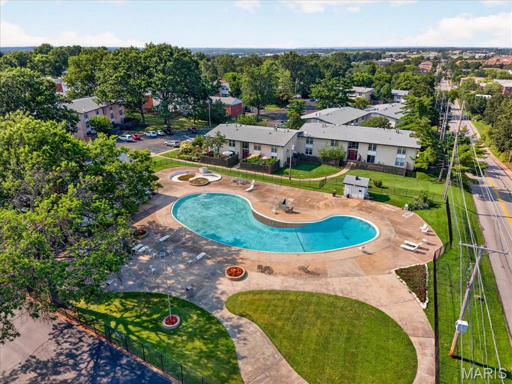 21st image of 10401 Briarbend Dr #9, Saint Louis, MO 63146 | MLS# MIS26050117