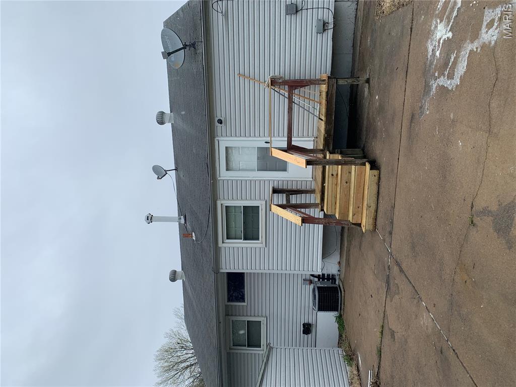 14th image of 412 Macdougall Dr, Saint Louis, MO 63137 | MLS# MIS26050147