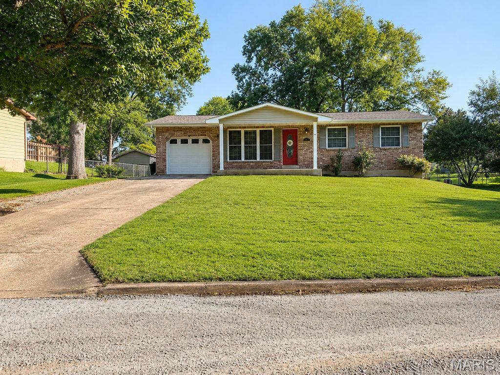 2nd image of 205 Pell Ave, Farmington, MO 63640 | MLS# MIS26050209
