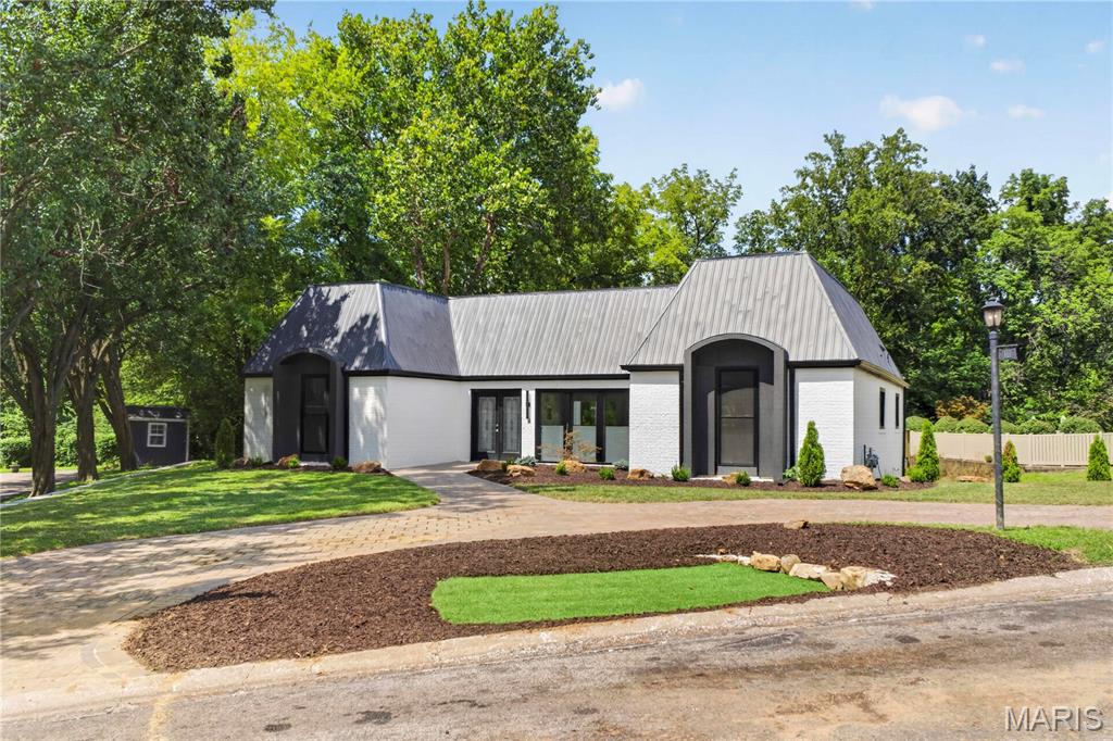 3rd image of 111 Lamoine Ln, Belleville, IL 62223 | MLS# MIS26050295