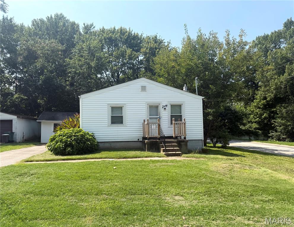 1st image of 60 Connolly Dr, Saint Louis, MO 63135 | MLS# MIS26050334
