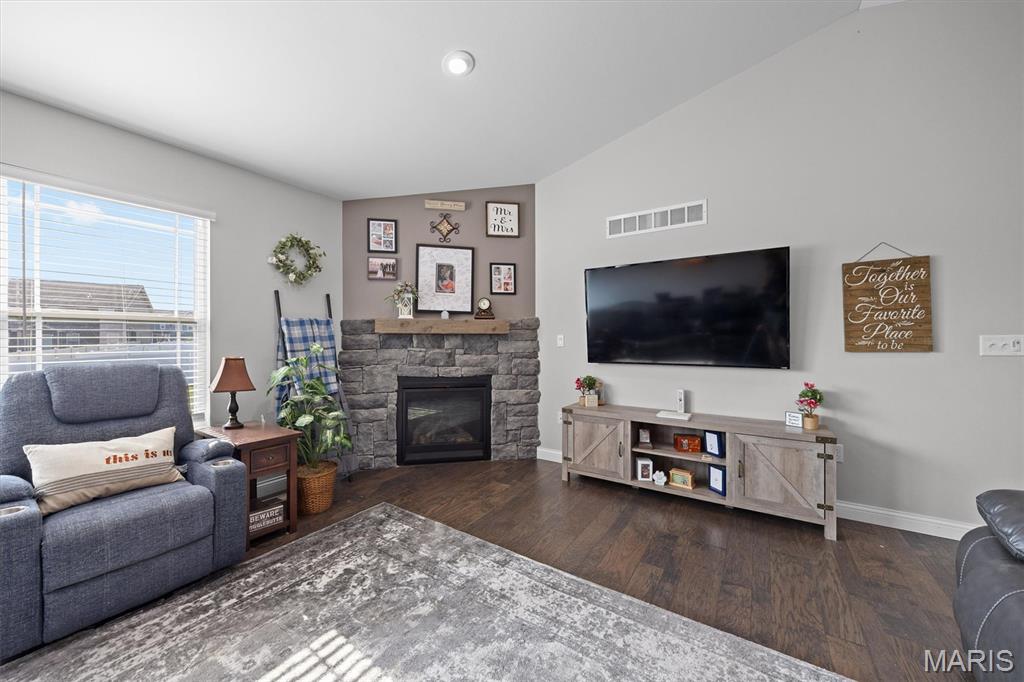 image of 250 Beauregard Dr, Belleville, IL 62221 | MLS# MIS26050362