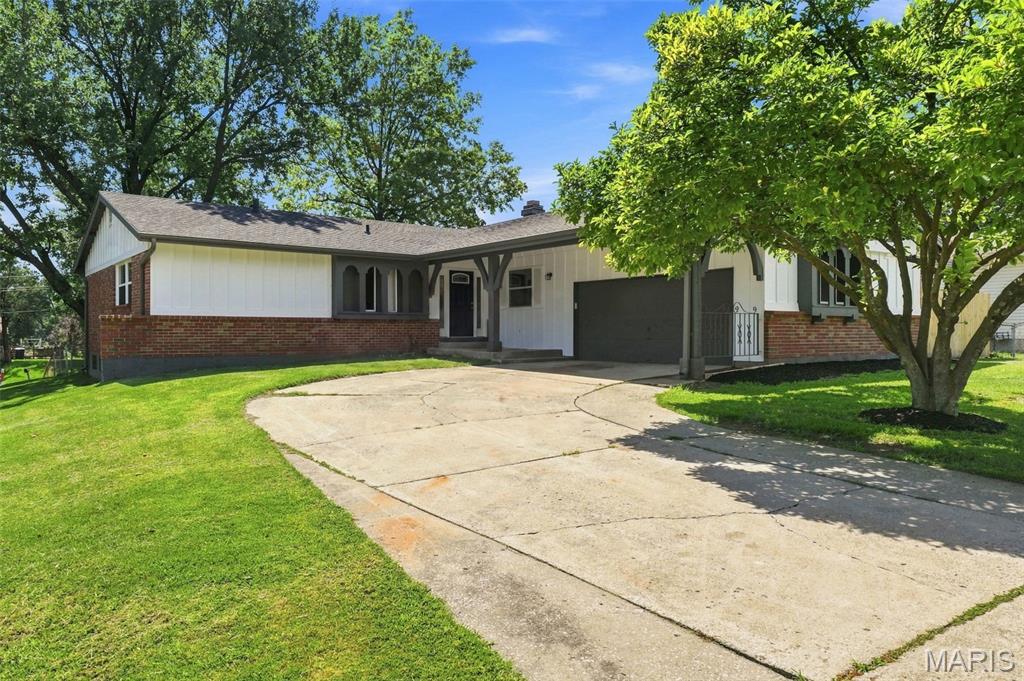 2nd image of 4980 Lockwig Trl, Florissant, MO 63033 | MLS# MIS26050377