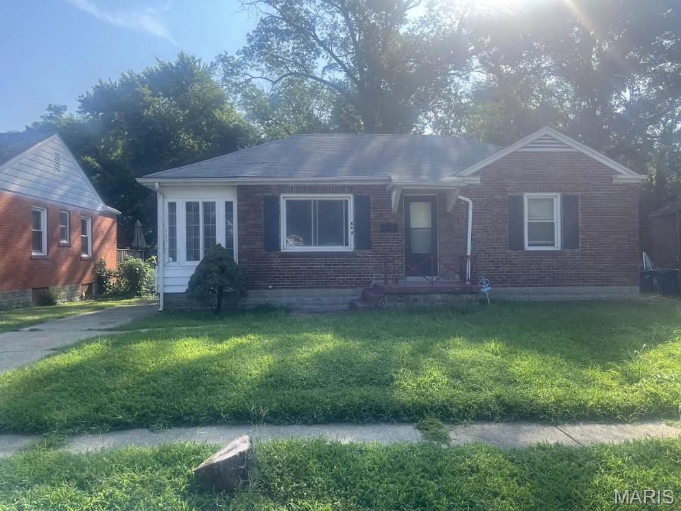 1st image of 604 East Ave, Saint Louis, MO 63135 | MLS# MIS26050425