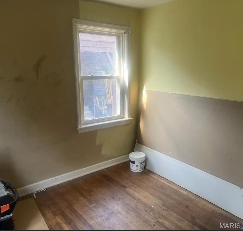 2nd image of 604 East Ave, Saint Louis, MO 63135 | MLS# MIS26050425
