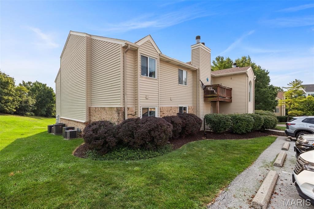 2nd image of 2343 Sandalwood Creek Ct, Wildwood, MO 63038