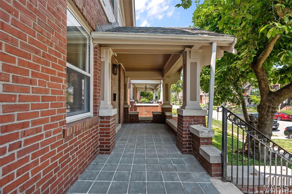 2nd image of 5728 Waterman Blvd, Saint Louis, MO 63112 | MLS# MIS26050440