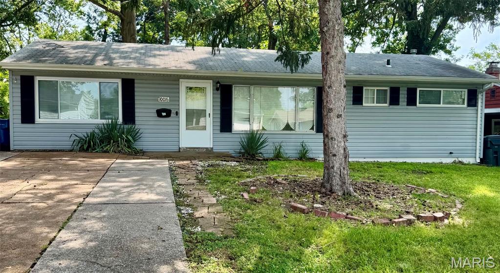 1st image of 10016 Lakemoor Dr, Saint Louis, MO 63136 | MLS# MIS26050466