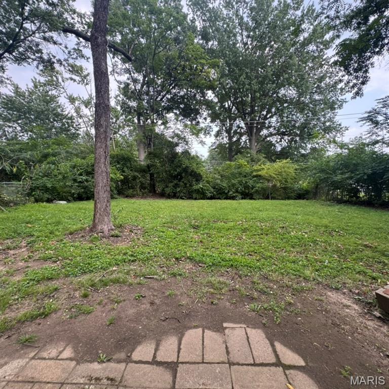 28th image of 10016 Lakemoor Dr, Saint Louis, MO 63136 | MLS# MIS26050466