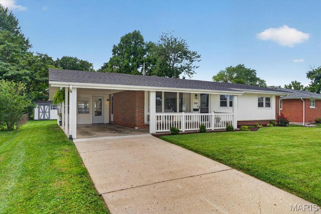 2nd image of 2609 W Adams St, Saint Charles, MO 63301 | MLS# MIS26050505