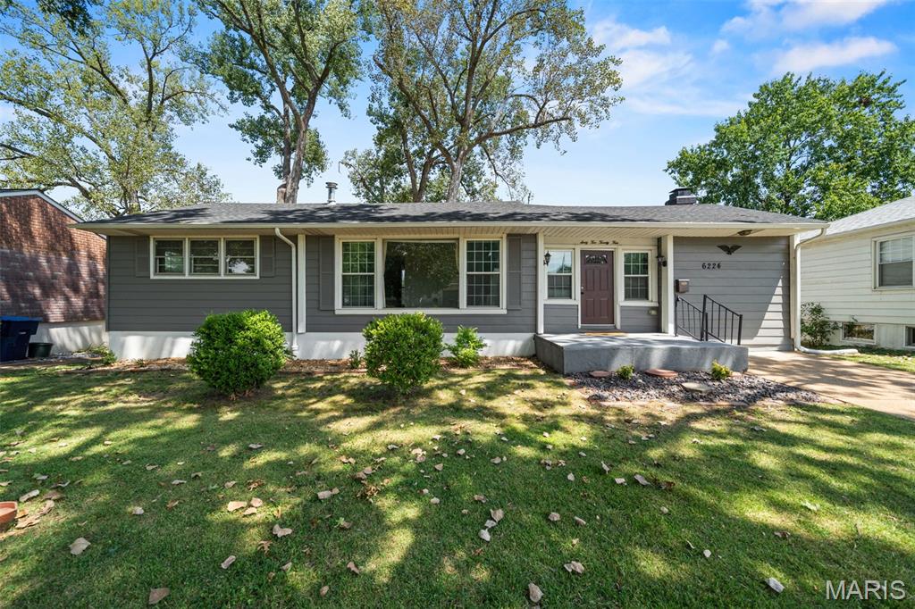 1st image of 6224 Pointview Ln, Saint Louis, MO 63123 | MLS# MIS26050517