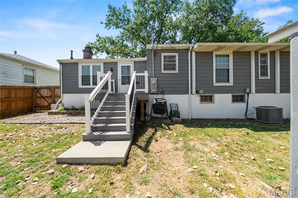 21st image of 6224 Pointview Ln, Saint Louis, MO 63123 | MLS# MIS26050517