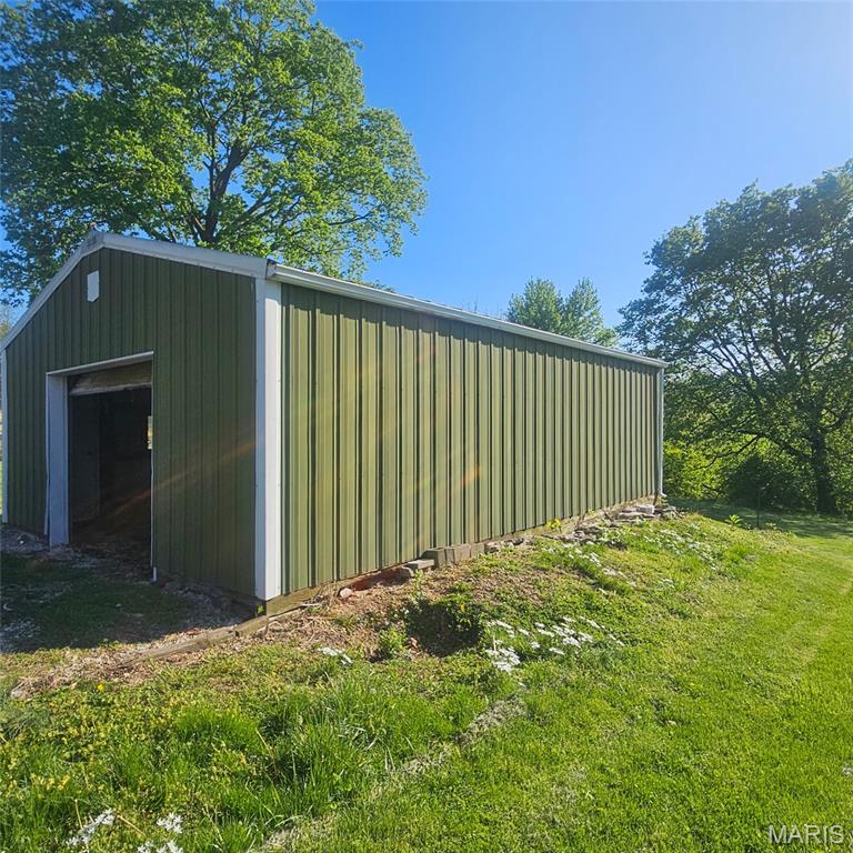 3rd image of 411 N 6Th St, Elsberry, MO 63343 | MLS# MIS26050560