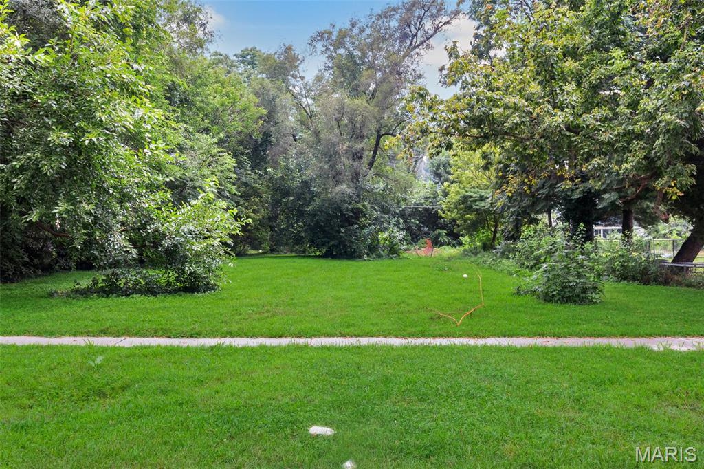 2nd image of 1840 S 17th St, Springfield, IL 62703 | MLS# MIS26050578