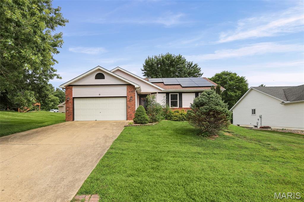 2nd image of 81 Englewood Dr, Glen Carbon, IL 62034 | MLS# MIS26050619