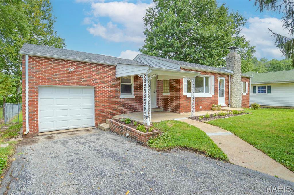 5th image of 425 S 47Th St, Belleville, IL 62226 | MLS# MIS26050647