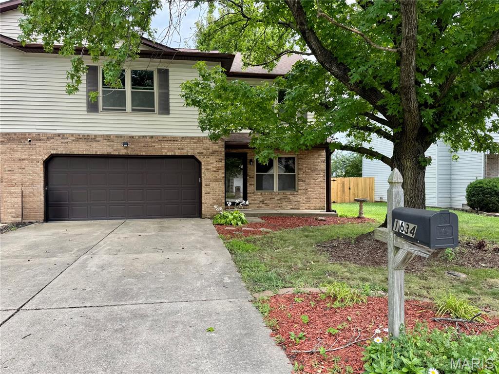 1st image of 1634 Progress Ln, Belleville, IL 62221 | MLS# MIS26050697