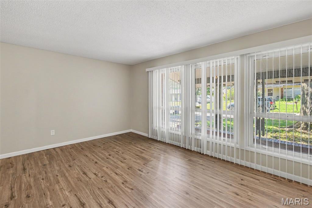2nd image of 1535 Surf Side Dr, Saint Louis, MO 63138 | MLS# MIS26050733