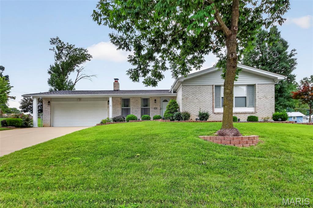 2nd image of 3020 Mockingbird Dr, Saint Charles, MO 63301 | MLS# MIS26050786