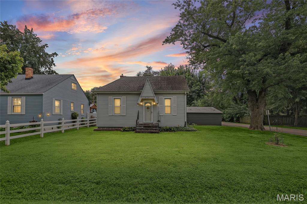 2nd image of 406 S 5th St, Caseyville, IL 62232 | MLS# MIS26050886
