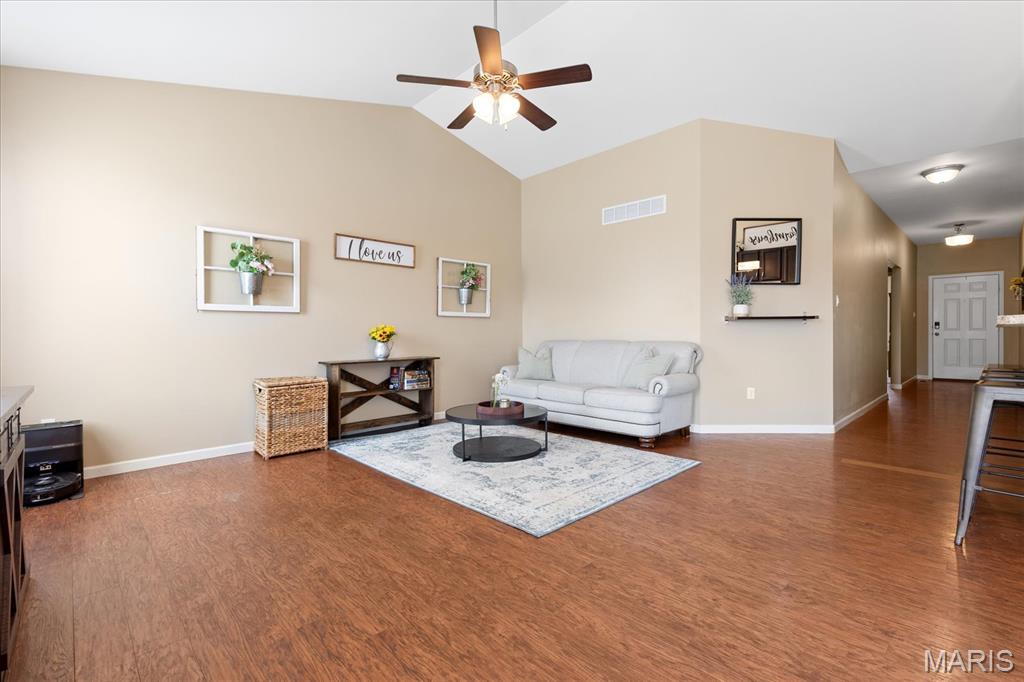 5th image of 350 Huntleigh Pkwy, Wentzville, MO 63385 | MLS# MIS26050890
