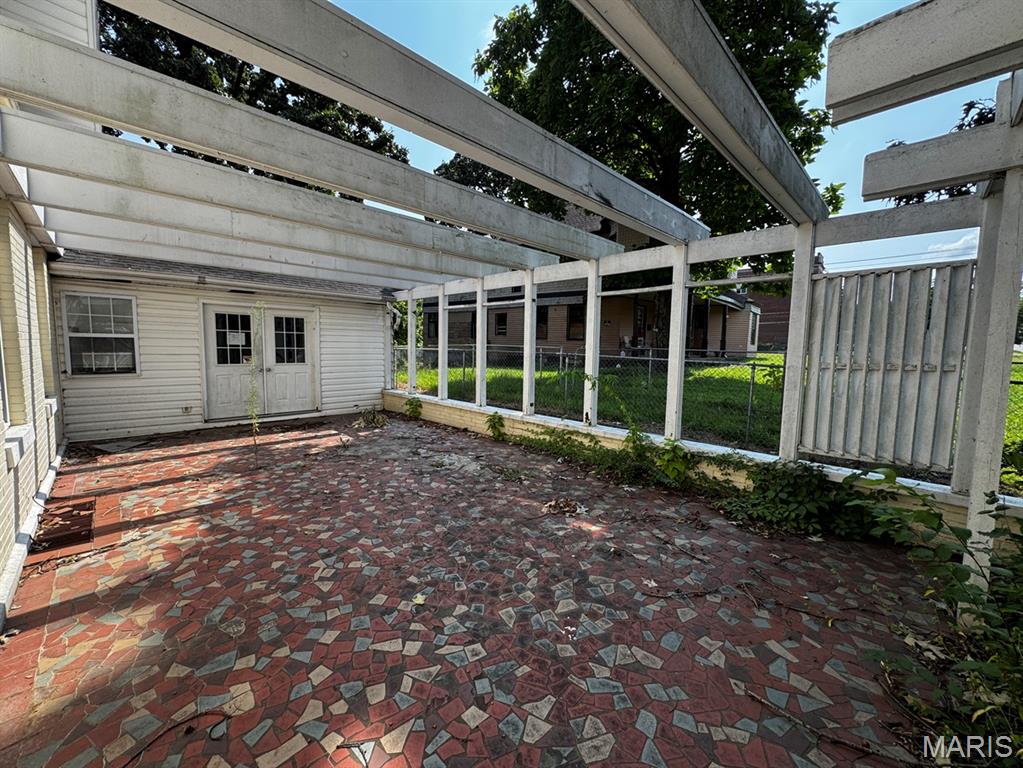 2nd image of 842 Vine St, Poplar Bluff, MO 63901 | MLS# MIS26050901