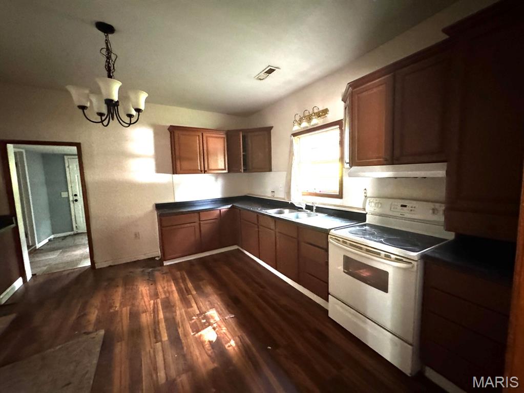 4th image of 814 W Maud St, Poplar Bluff, MO 63901 | MLS# MIS26050938