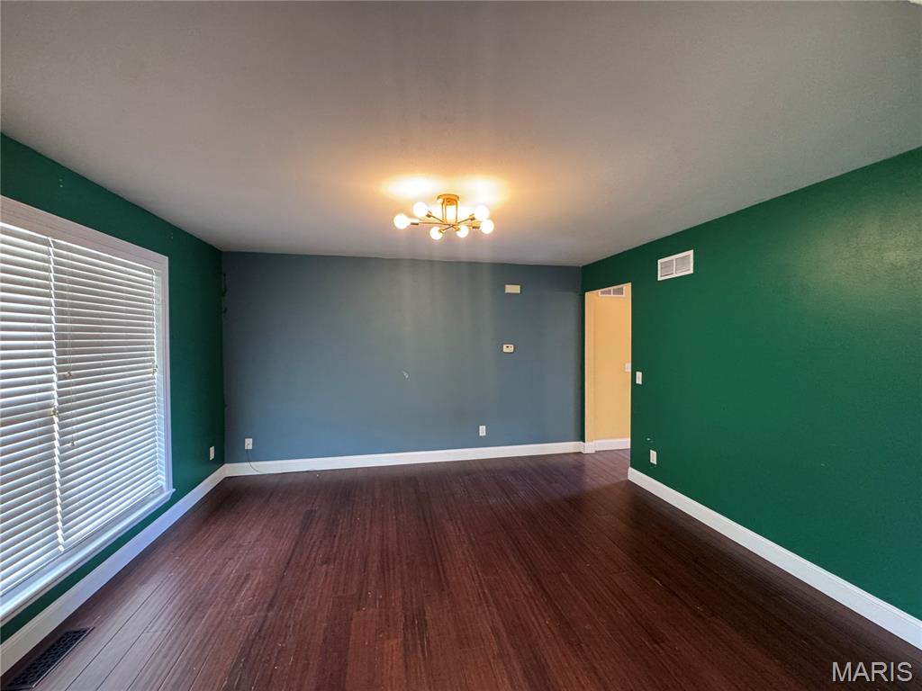 2nd image of 122 Pine Needle Dr, Wentzville, MO 63385 | MLS# MIS26050946