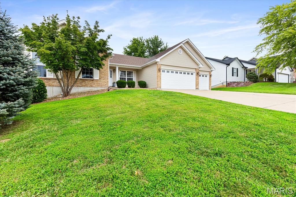 3rd image of 312 Thoreau Blvd, O Fallon, MO 63366 | MLS# MIS26050981