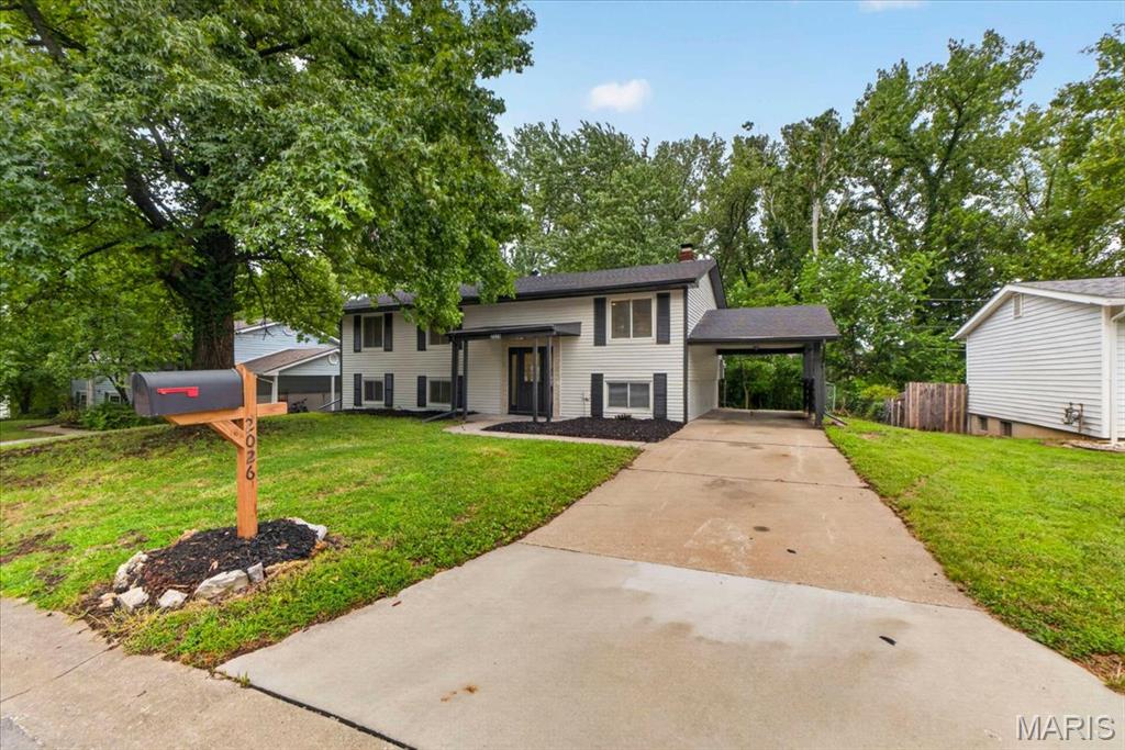 2nd image of 2026 Dawson Dr, Saint Charles, MO 63301 | MLS# MIS26050997