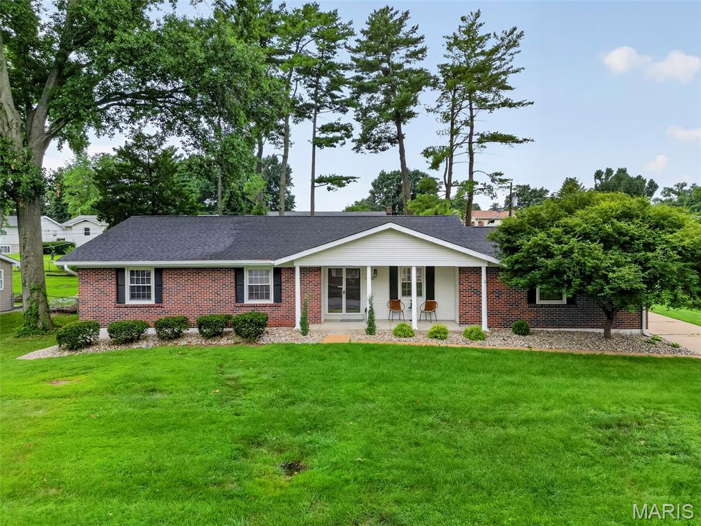 1st image of 1121 Wedgewood Dr, Saint Charles, MO 63303 | MLS# MIS26051044
