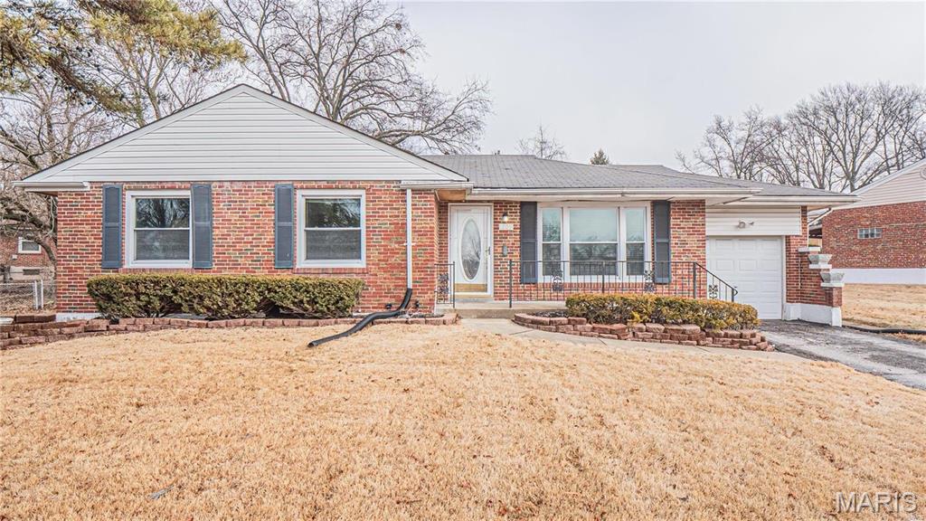1st image of 1209 Hamlet Ct, Saint Louis, MO 63137 | MLS# MIS26051055