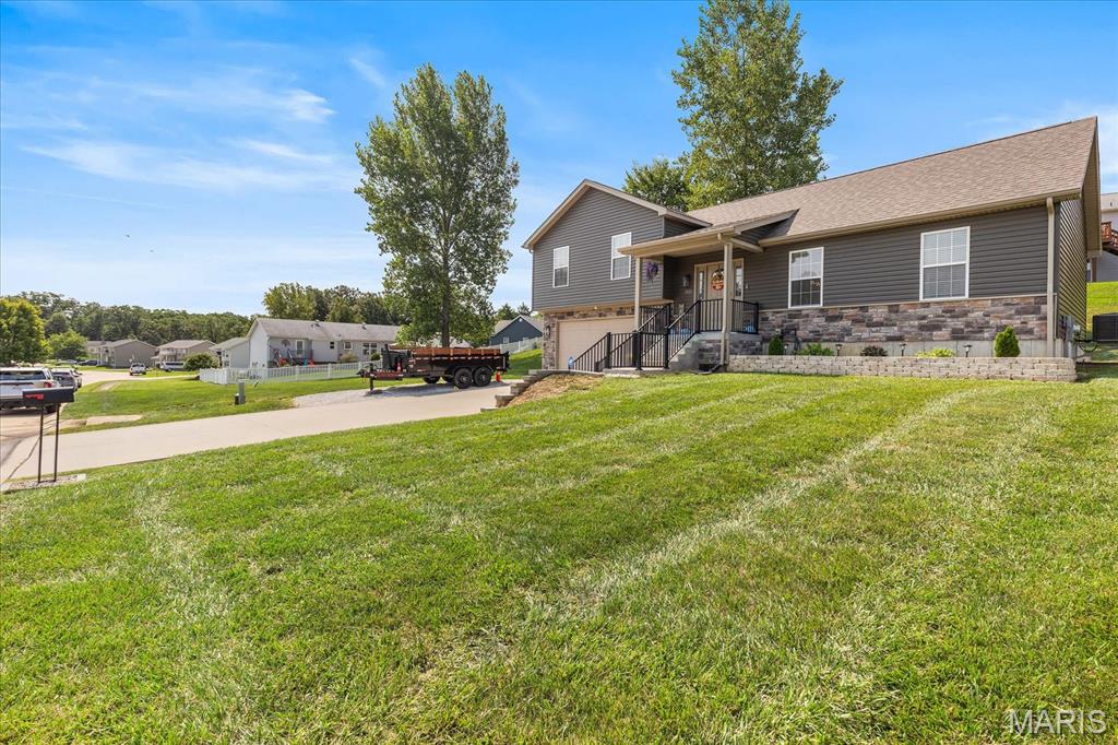 2nd image of 1025 Wrigley Cir, Warrenton, MO 63383 | MLS# MIS26051064