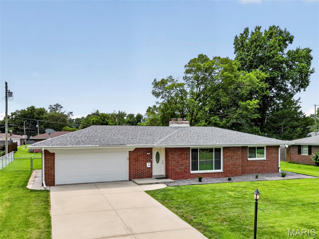 4th image of 34 Chadwick Dr, Belleville, IL 62223 | MLS# MIS26051097