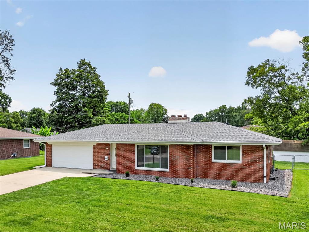 3rd image of 34 Chadwick Dr, Belleville, IL 62223 | MLS# MIS26051097