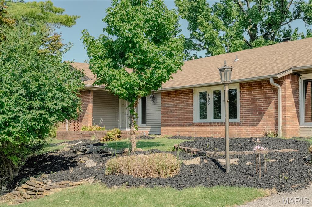 2nd image of 405 Brass Lamp Dr, Ballwin, MO 63011 | MLS# MIS26051133