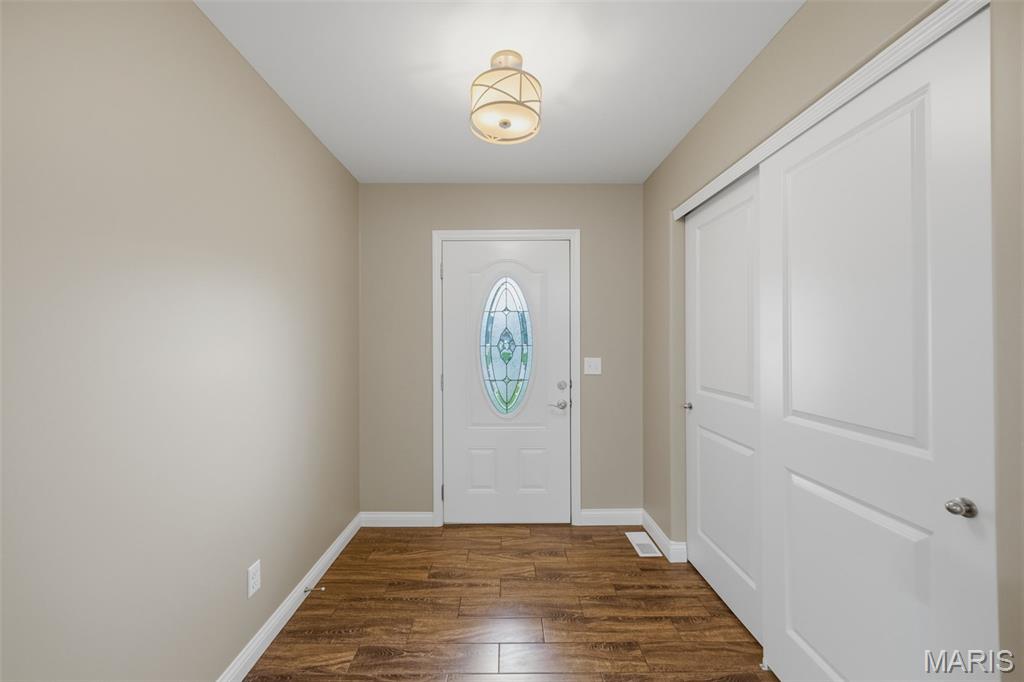 5th image of 454 Honeysuckle Creek Dr, Wentzville, MO 63385 | MLS# MIS26051171