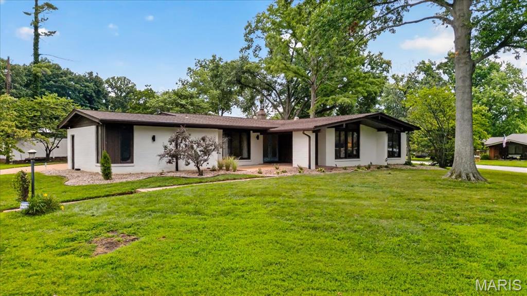 1st image of 401 Andover Ln, Ballwin, MO 63011 | MLS# MIS26051242